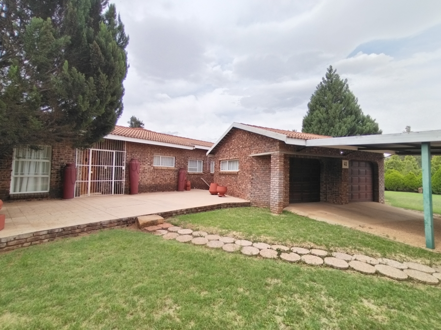 5 Bedroom Property for Sale in Christiana North West